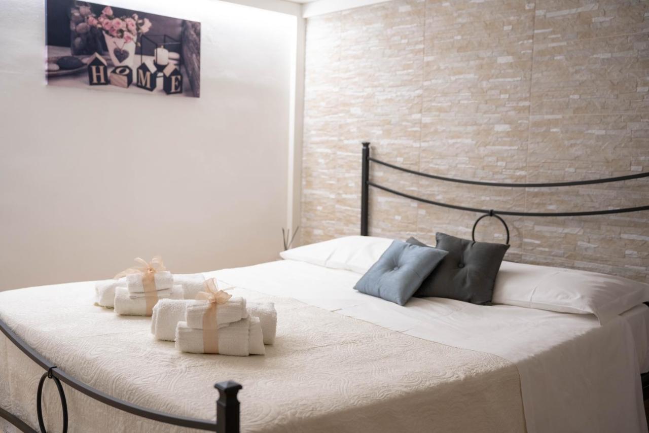 Апартаменты Nonna Tetta Chic Station & Center Walkable Монополи Экстерьер фото