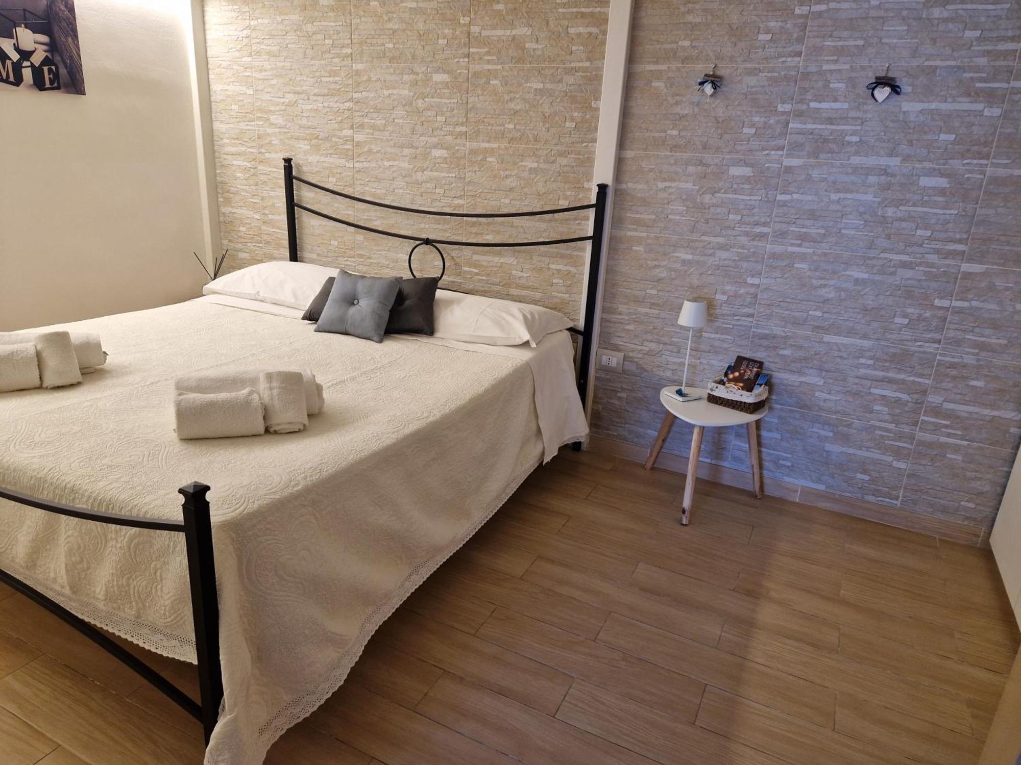 Апартаменты Nonna Tetta Chic Station & Center Walkable Монополи Экстерьер фото
